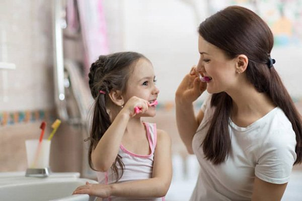 Những điều bố mẹ nên lưu ý khi trẻ thay răng sữa